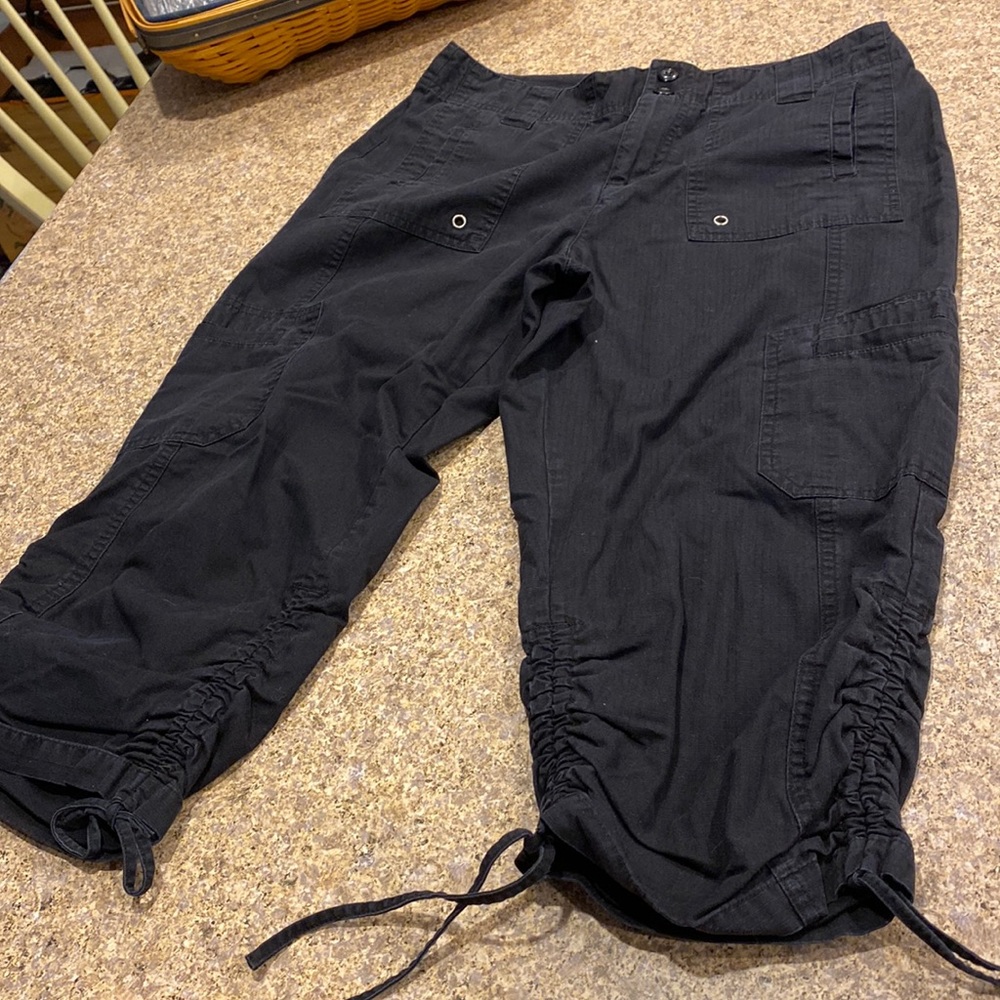 Allison Brittney Black Capri Cotton Pants Size 10
